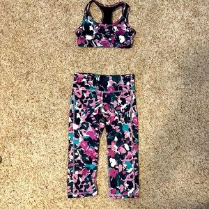 Like New Old Navy Active Core Go-Dry XS (5) sports bra and 3/4 leggings
